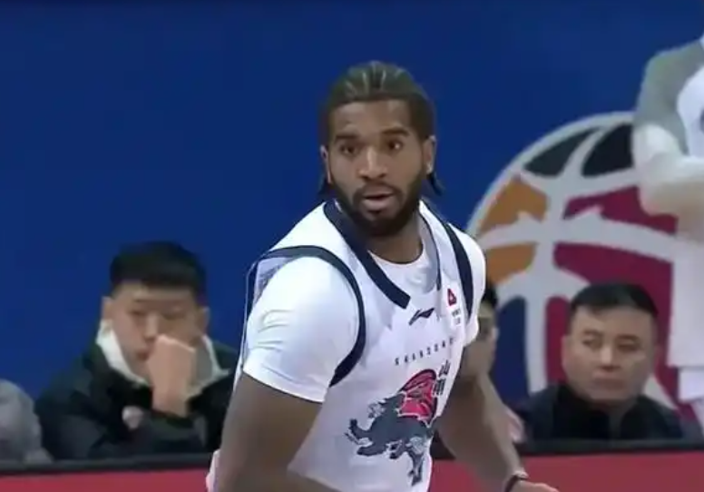 乐天堂官方网站-13分逆转+压哨绝杀!山东男篮89-88胜浙江,昂首挺进俱乐部杯四强