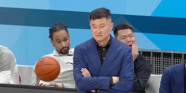 乐天堂-广东为何2次不敌上海？赛后杜锋给出答案，说得很直白，无力反驳